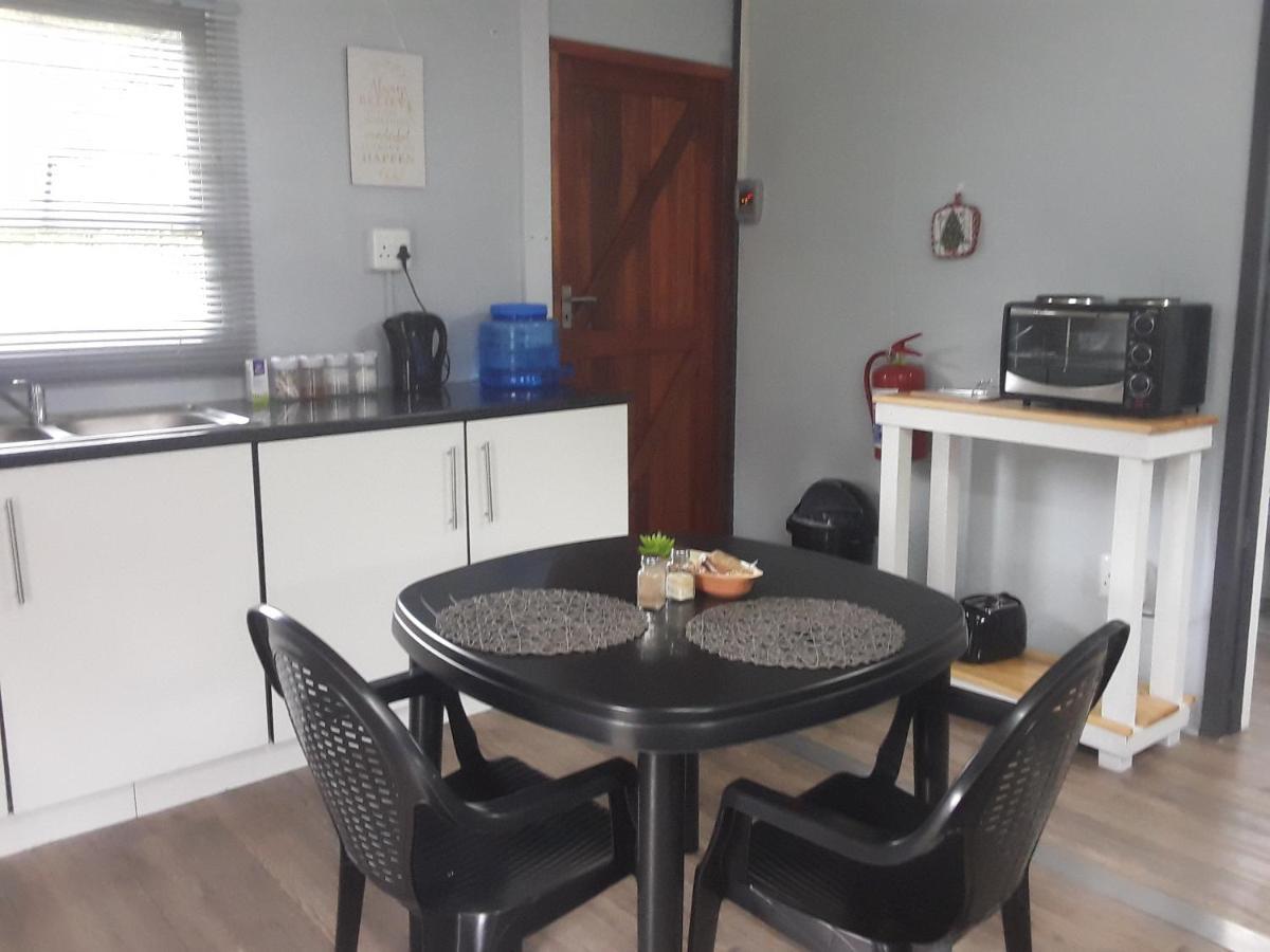 Nadine'S Self - Catering Accommodation Stormsrivier Exterior foto